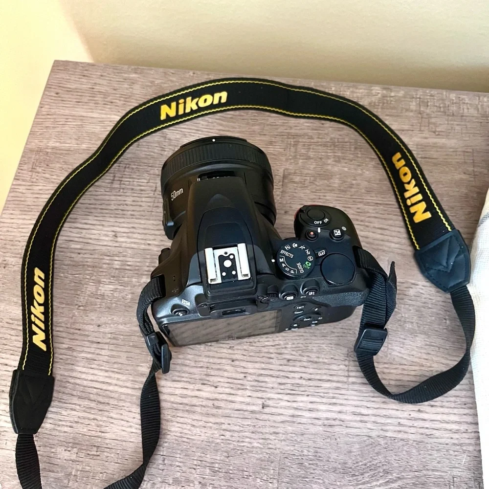 Nikon d3500 with two lens